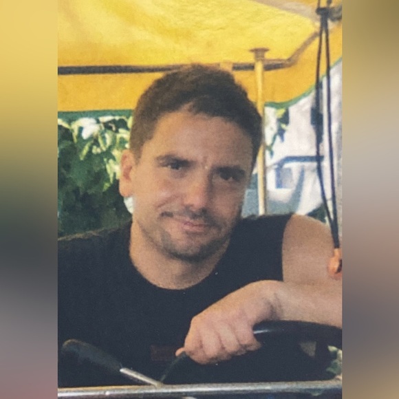 IF U HAVE A MOMENTโฆ. PLEASE READ TO UNDERSTAND Y I SELL ON POSHMARKโฆ๐๐ - Picture 5 of 15